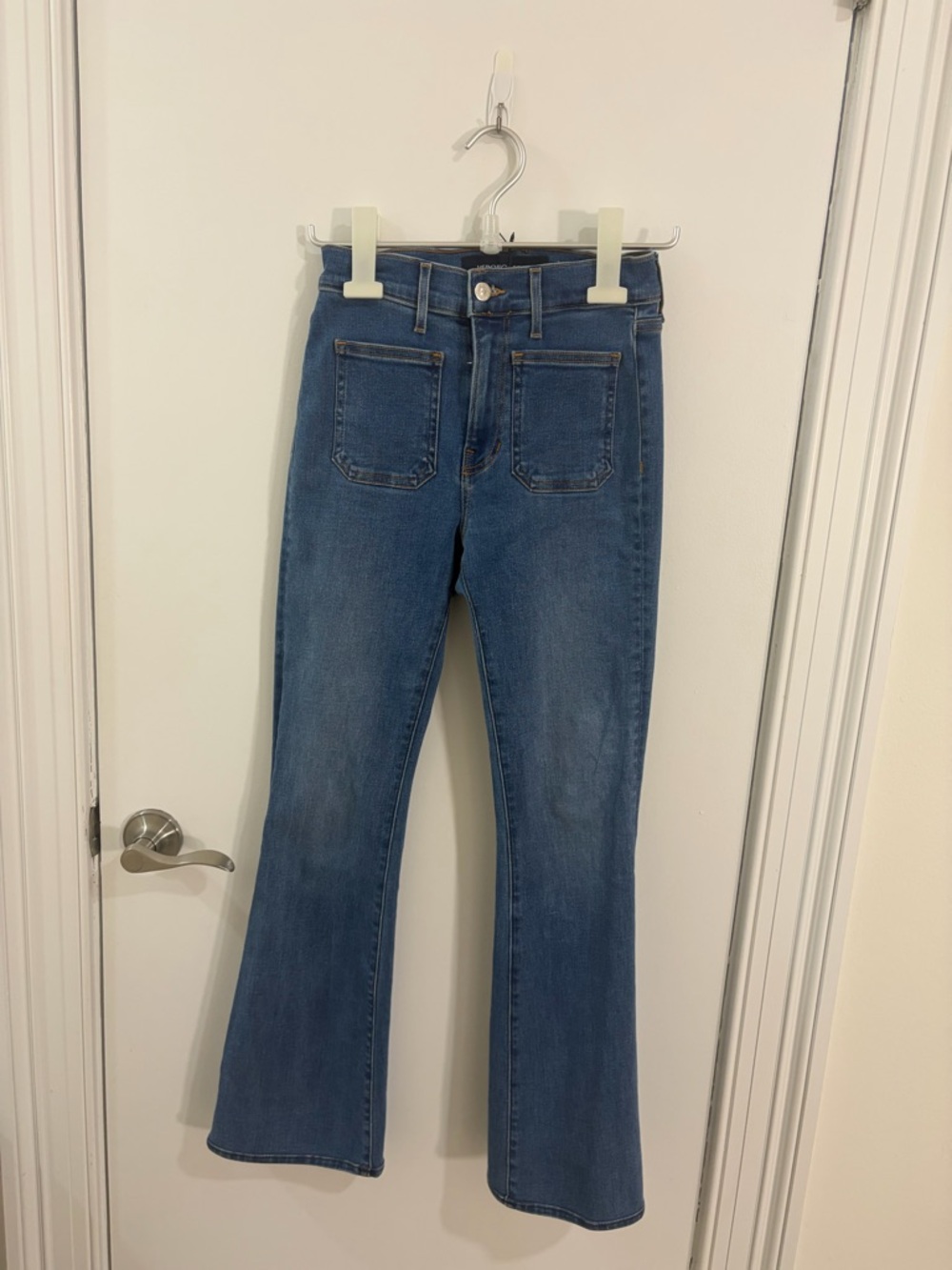 Veronica Beard
Beverly Skinny Flare Patch Pocket Jeans - Picture 3 of 5
